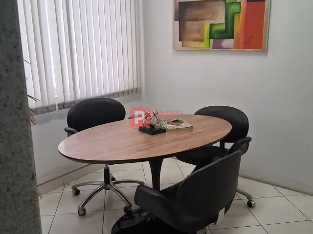 Conjunto comercial com 100m², à venda, no bairro República em São Paulo