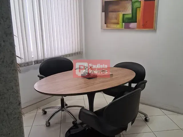 Conjunto comercial com 100m², à venda, no bairro República em São Paulo