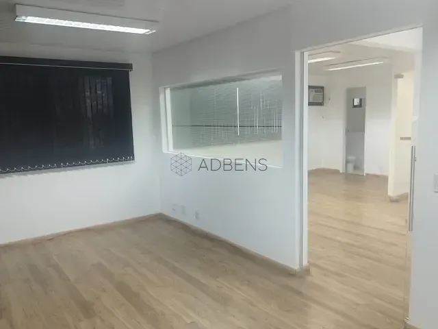 Conjunto comercial à venda, no bairro Chácara Santo Antônio em São Paulo