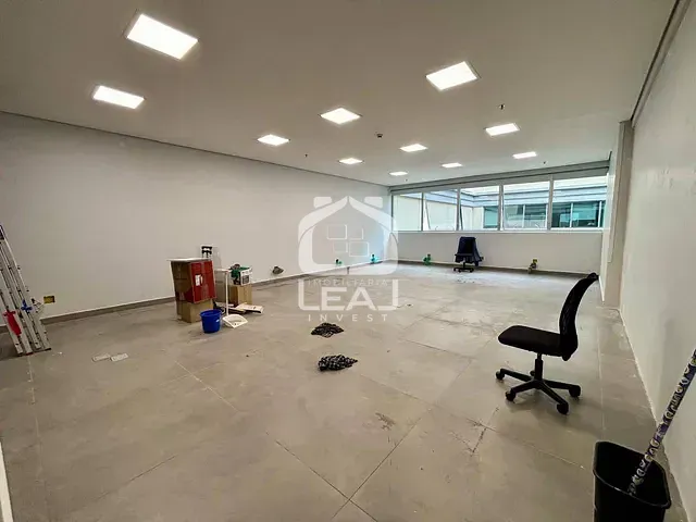 Conjunto comercial para alugar, no bairro Vila Andrade em São Paulo