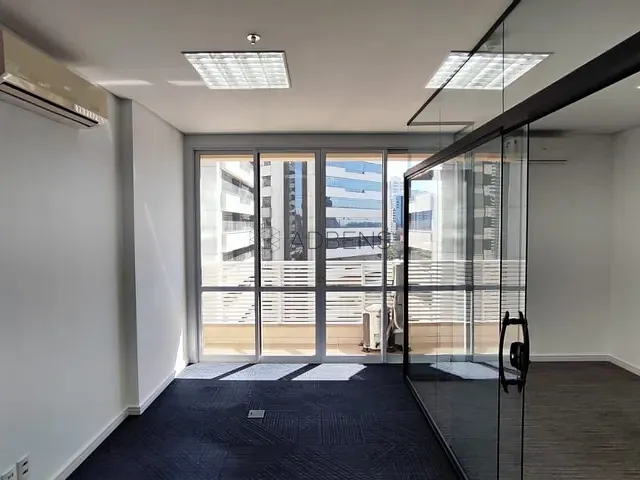 Conjunto comercial para alugar, no bairro Alphaville Centro Industrial e Empresarial/Alphaville. em Barueri