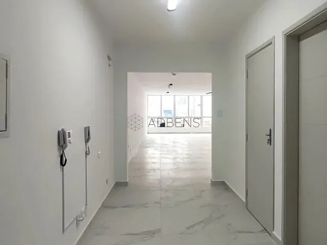 Conjunto comercial para alugar, no bairro Liberdade em São Paulo