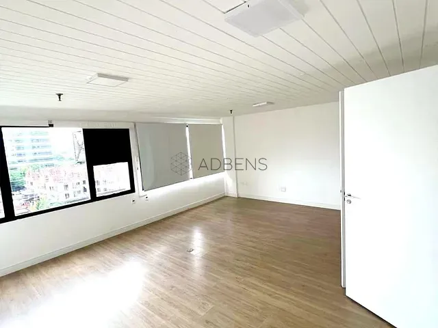 Conjunto comercial à venda, no bairro Moema em São Paulo