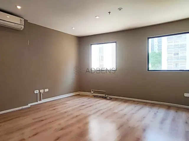 Conjunto comercial para alugar, no bairro Jardim Paulista em São Paulo