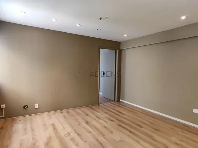 Conjunto comercial para alugar, no bairro Jardim Paulista em São Paulo