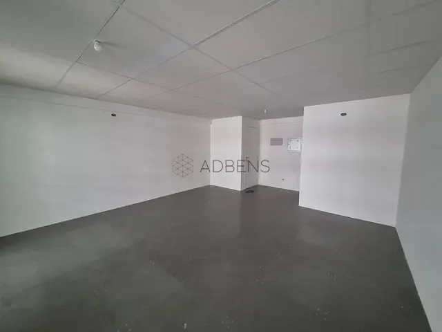 Conjunto comercial à venda, no bairro Cerqueira César em São Paulo