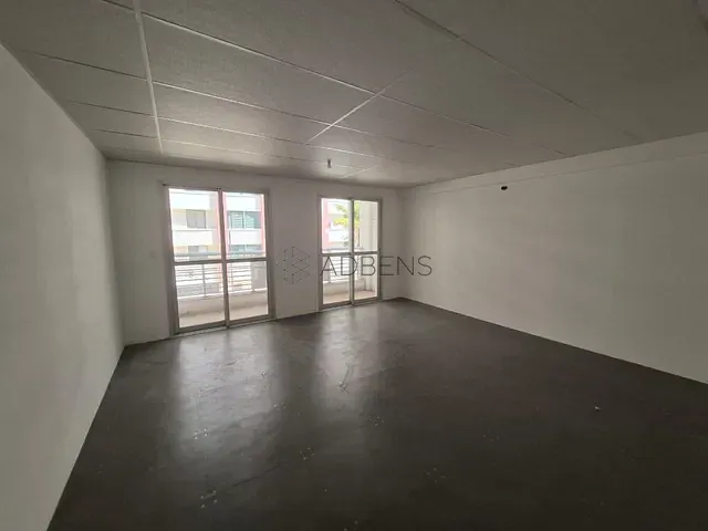Conjunto comercial à venda, no bairro Cerqueira César em São Paulo