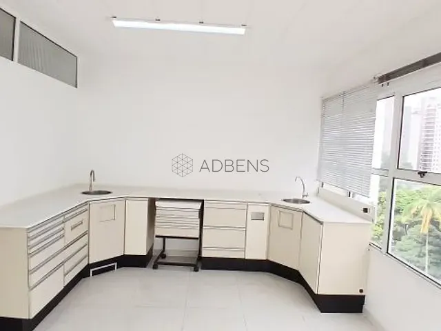 Conjunto comercial à venda, no bairro Indianópolis em São Paulo