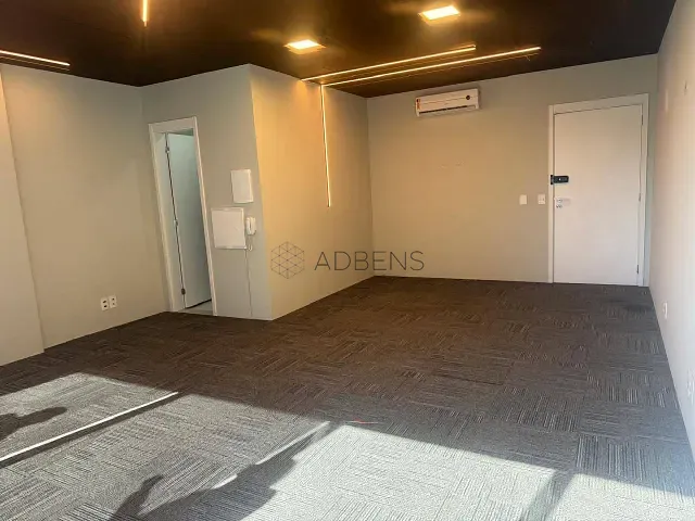 Conjunto comercial para alugar, no bairro Alphaville Centro Industrial e Empresarial/Alphaville. em Barueri