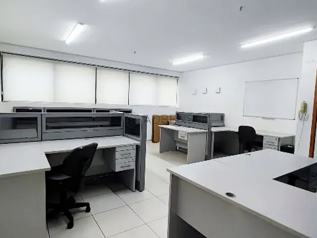 Conjunto comercial à venda ou para alugar, no bairro Vila Uberabinha em São Paulo
