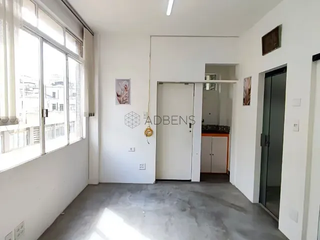 Conjunto comercial para alugar, no bairro República em São Paulo