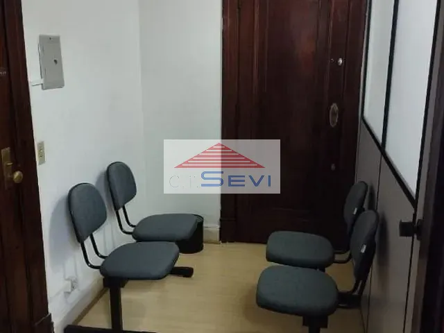 Conjunto comercial com 54m², à venda, no bairro República em São Paulo