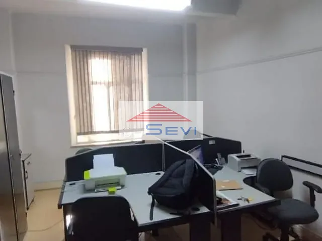Conjunto comercial com 54m², à venda, no bairro República em São Paulo