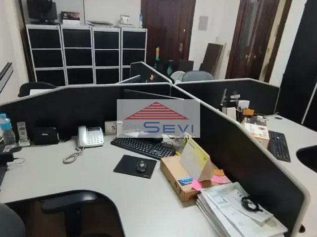 Conjunto comercial com 54m², à venda, no bairro República em São Paulo