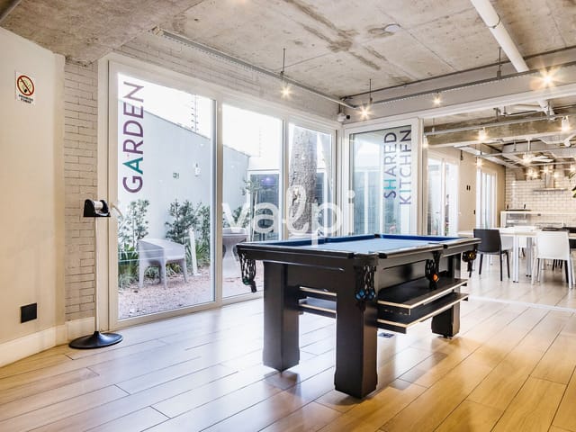 Studio com 29m² 1 quarto e 1 banheiro, para alugar, no bairro Santa Cecília em Porto Alegre