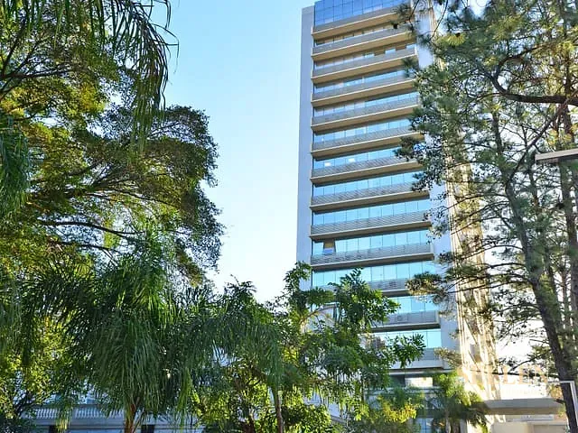 Sala com 68m², à venda, no bairro Menino Deus em Porto Alegre