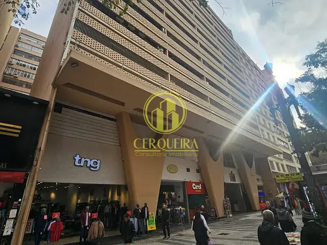Conjunto comercial com 130m², para alugar, no bairro República em São Paulo