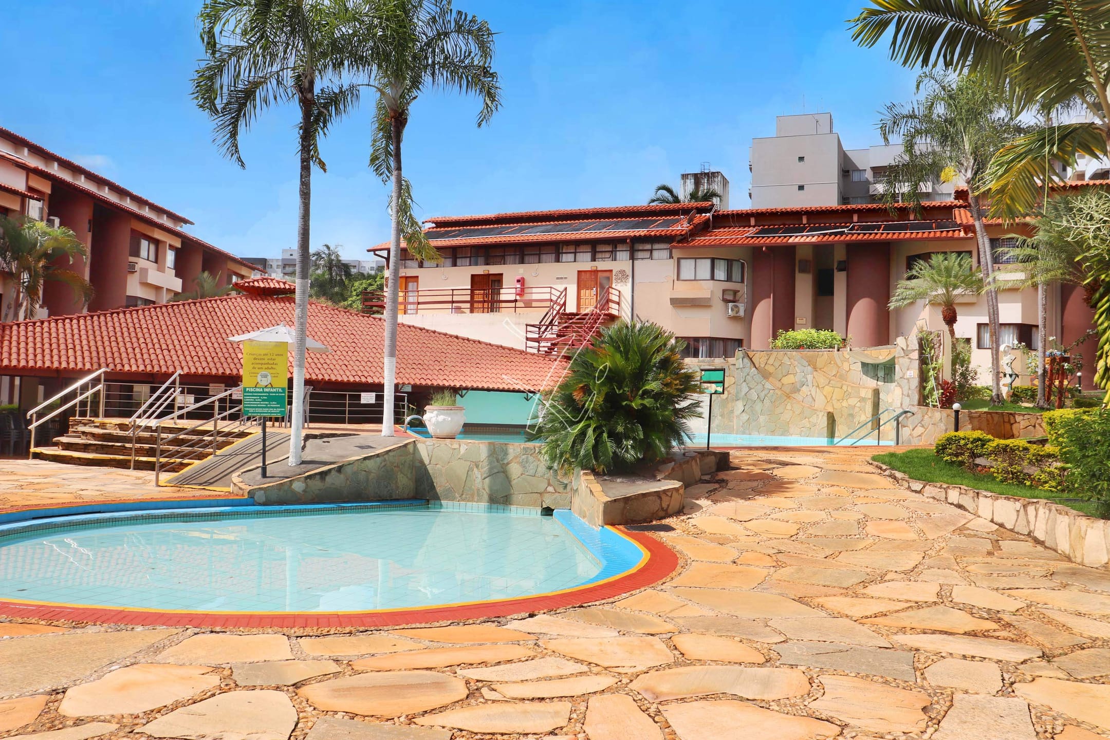 Apartamento à venda com 1 quarto, 45m² - Foto 1