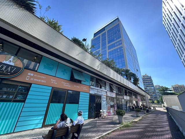 Sala à venda, no bairro Barra da Tijuca em Rio de Janeiro