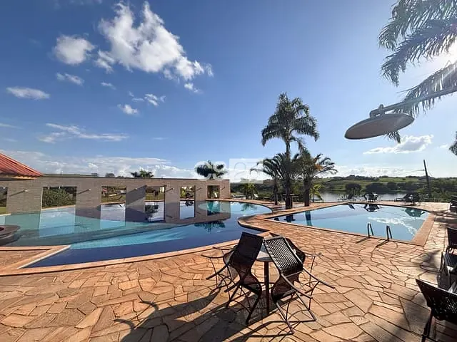 Terreno com 1387m², à venda, no bairro Paraná em Sertanópolis