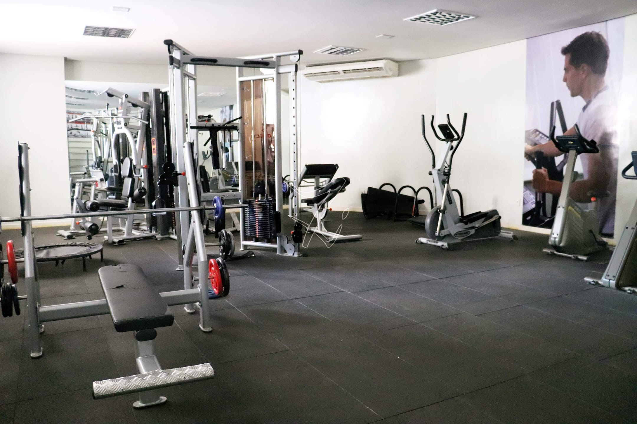 Apartamento à venda com 1 quarto, 41m² - Foto 44