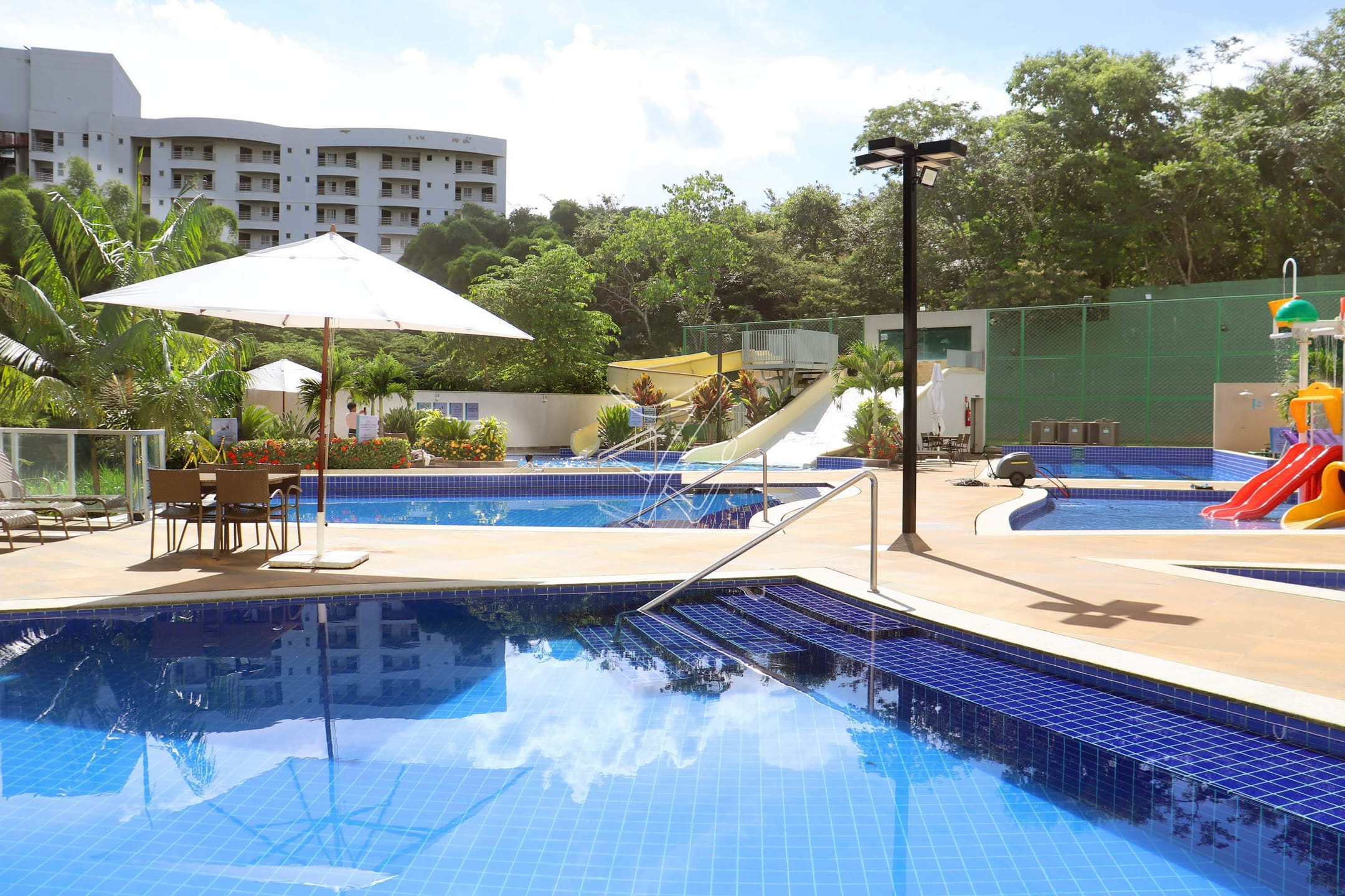 Apartamento à venda com 2 quartos, 60m² - Foto 14
