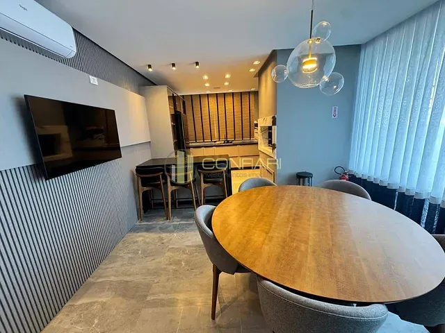 Apartamento com 245m² 4 quartos e 5 banheiros, à venda, no bairro Meia Praia em Itapema