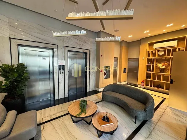 Apartamento com 245m² 4 quartos e 5 banheiros, à venda, no bairro Meia Praia em Itapema