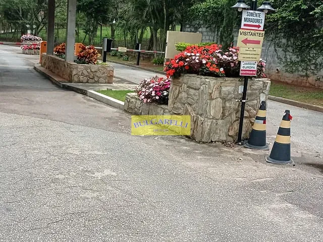 Casa com 800m² 3 quartos e 5 banheiros, à venda, no bairro Jardim Europa em Jundiaí