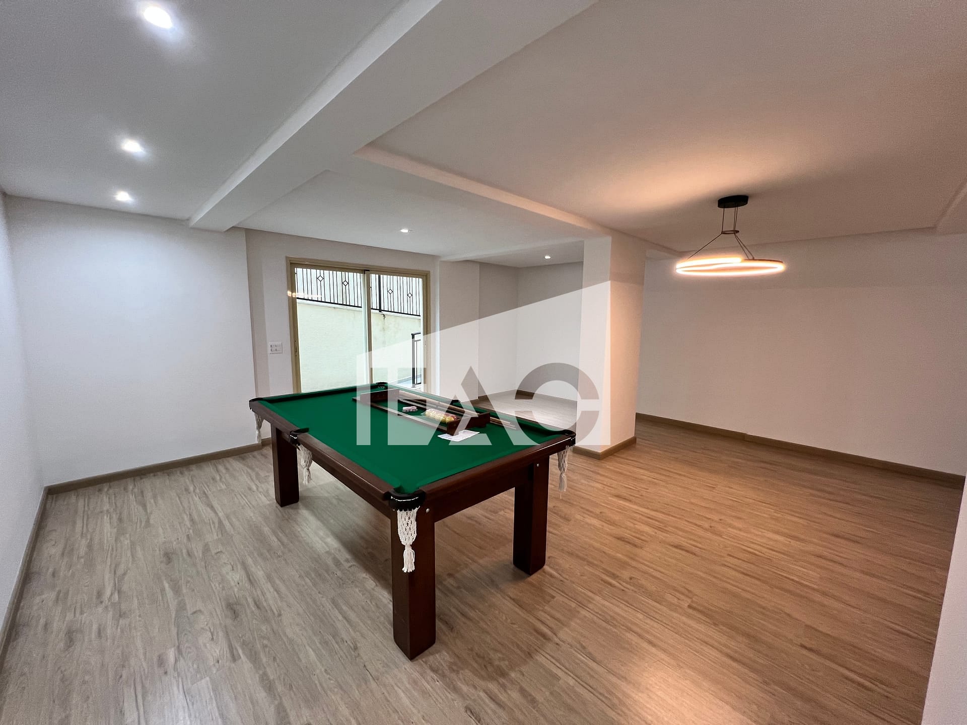 Apartamento para alugar com 2 quartos, 74m² - Foto 43