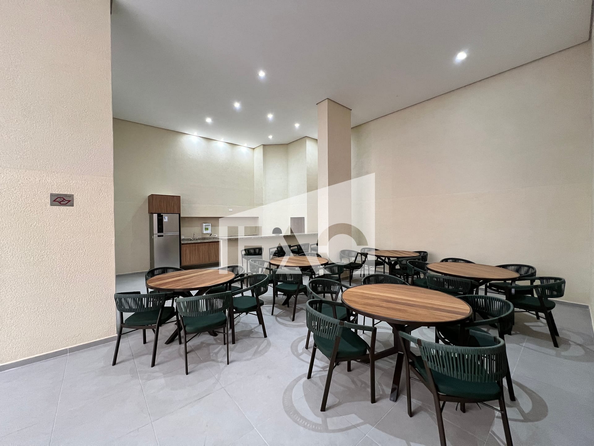Apartamento para alugar com 2 quartos, 74m² - Foto 36