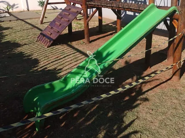Apartamento 2 quartos e 1 banheiro, à venda, no bairro Conjunto Manoel Mendes em Uberaba