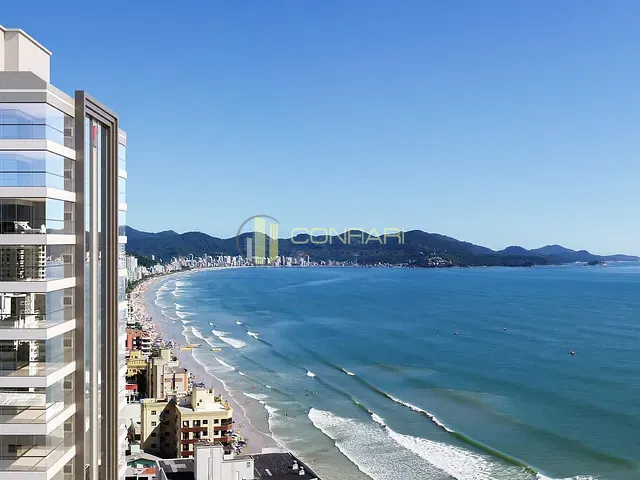 Apartamento com 300m² 4 quartos e 5 banheiros, à venda, no bairro Meia Praia em Itapema