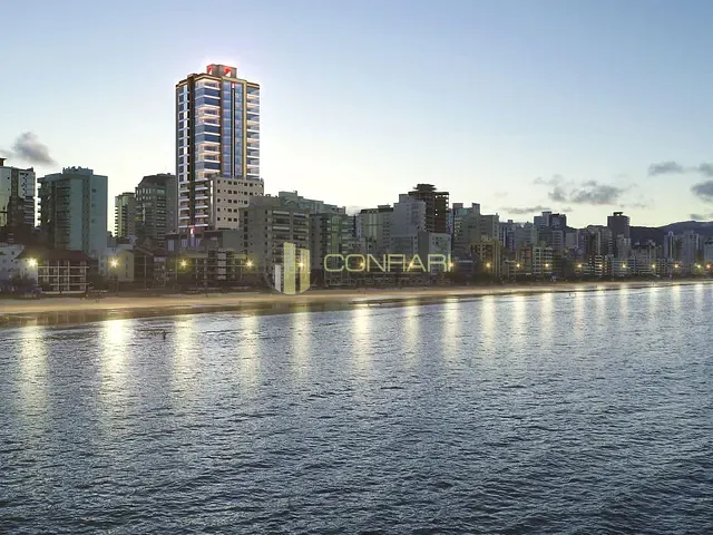 Apartamento com 300m² 4 quartos e 5 banheiros, à venda, no bairro Meia Praia em Itapema