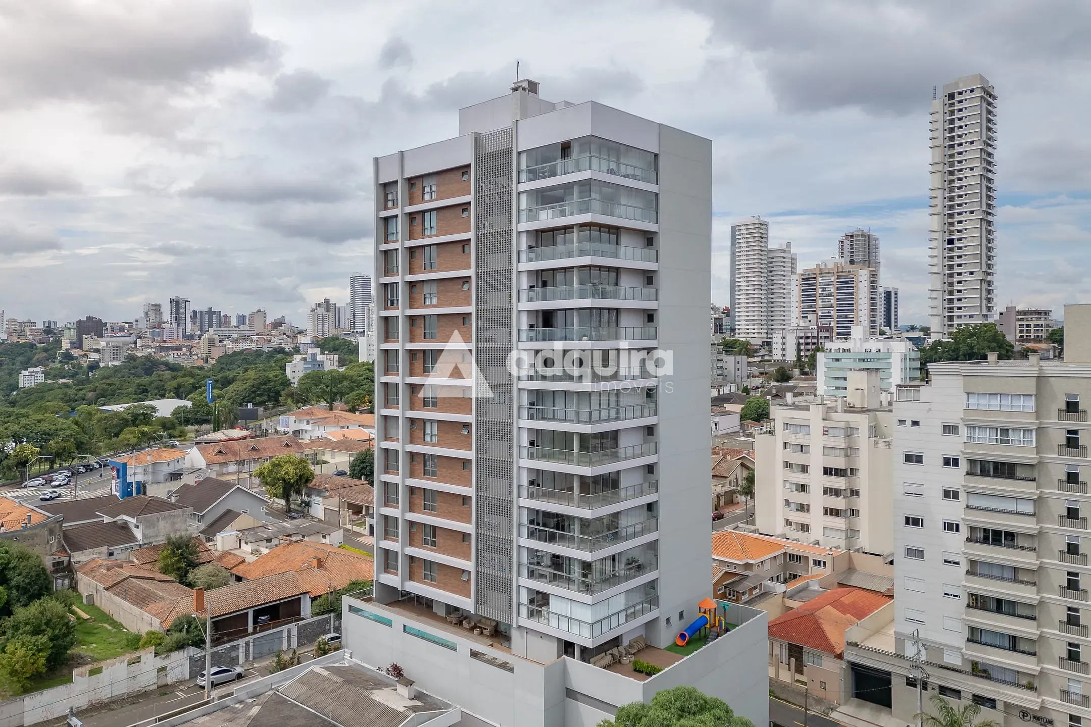 Apartamento, 3 quartos, 192 m² - Foto 1