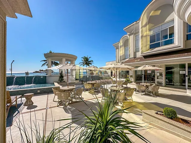 Apartamento com 348m² 4 quartos e 4 banheiros, à venda, no bairro Meia Praia em Itapema