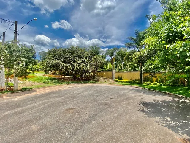 Terreno com 225m², à venda, no bairro Jardim Quintas das Videiras em Jundiaí
