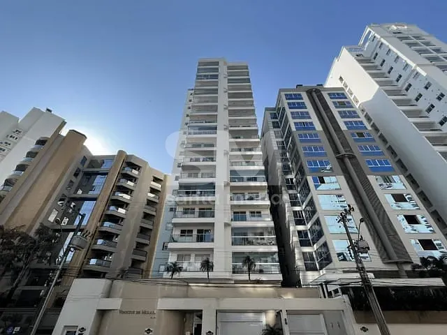 Apartamento 2 quartos e 2 banheiros, para alugar, no bairro Centro em Chapecó