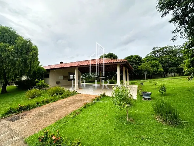 Terreno com 1289m², à venda, no bairro Parque dos Pinheiros em Nova Odessa