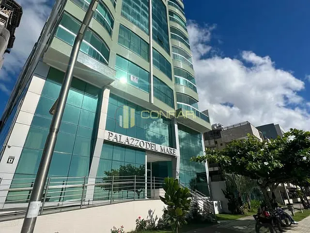 Apartamento com 300m² 4 quartos e 5 banheiros, à venda, no bairro Meia Praia em Itapema