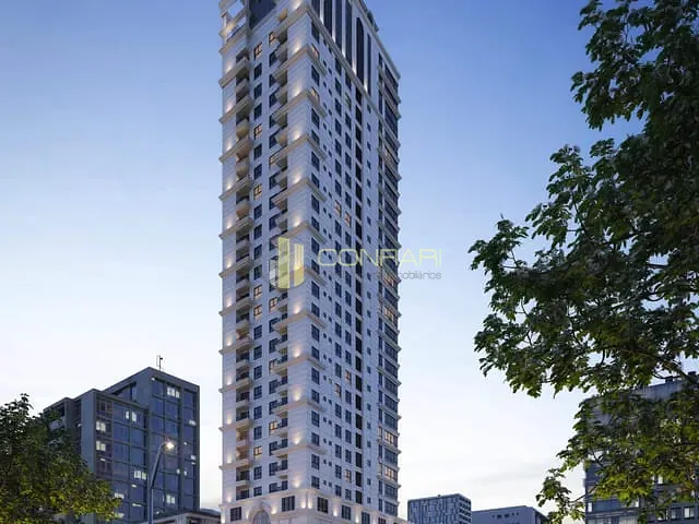 Apartamento com 250m² 4 quartos e 5 banheiros, à venda, no bairro Meia Praia em Itapema