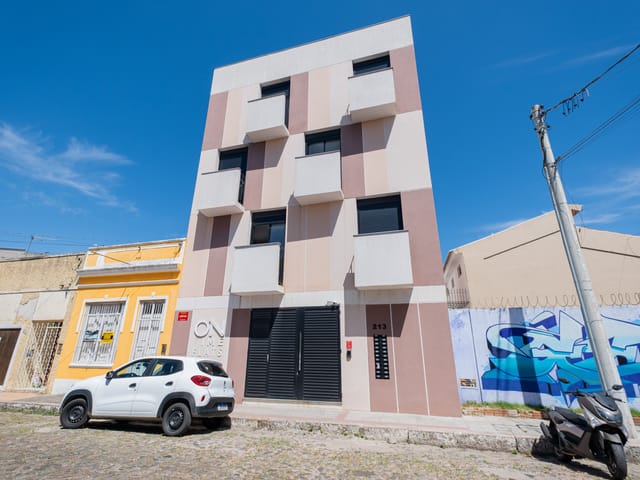 Condomínio do Loft - Loft mobiliado disponível para aluguel no Centro de Pelotas RS, com ambiente funcional, boa iluminação, praticidade e excelente localização | UP Imóveis