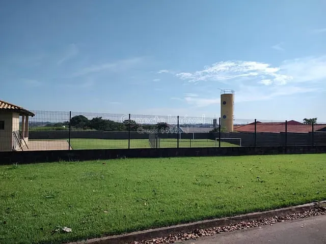 Terreno com 307m², à venda, no bairro Resedás em Holambra