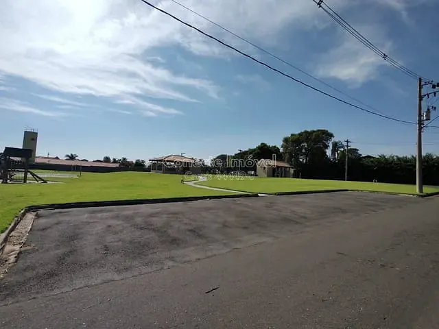 Terreno com 307m², à venda, no bairro Resedás em Holambra