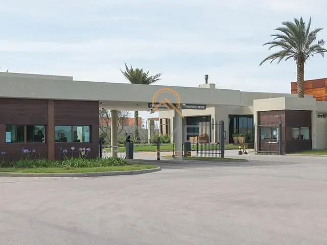 Terreno com 420m², à venda, no bairro Laranjal em Pelotas