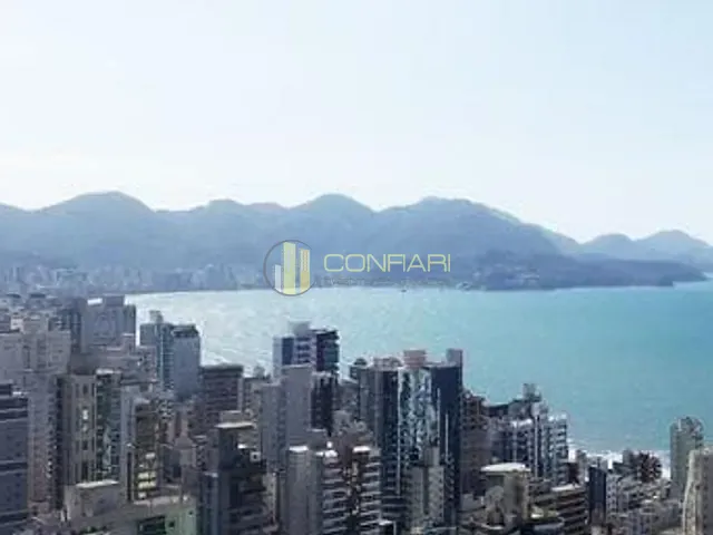 Apartamento com 190m² 3 quartos e 4 banheiros, à venda, no bairro Meia Praia em Itapema