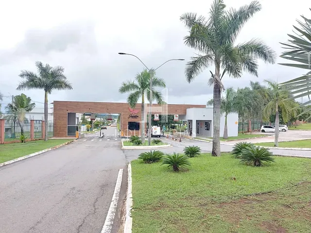 Terreno com 360m², à venda, no bairro Residencial Condomínio Jardim Veneza em Senador Canedo