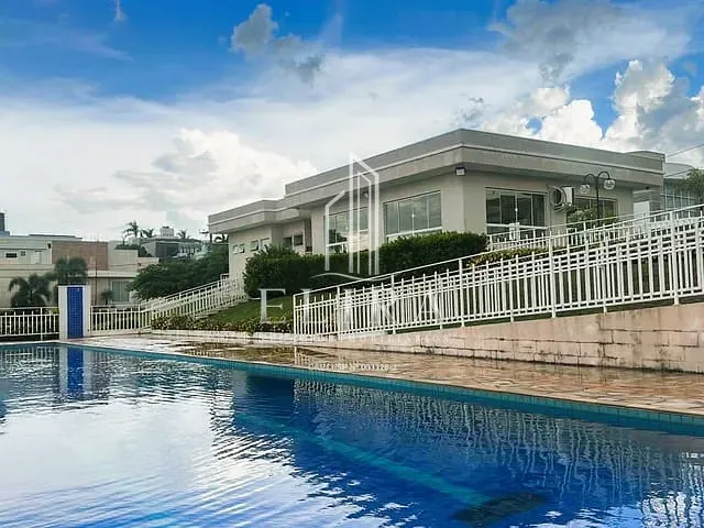 Terreno com 706m², à venda, no bairro Chácara Letônia em Americana