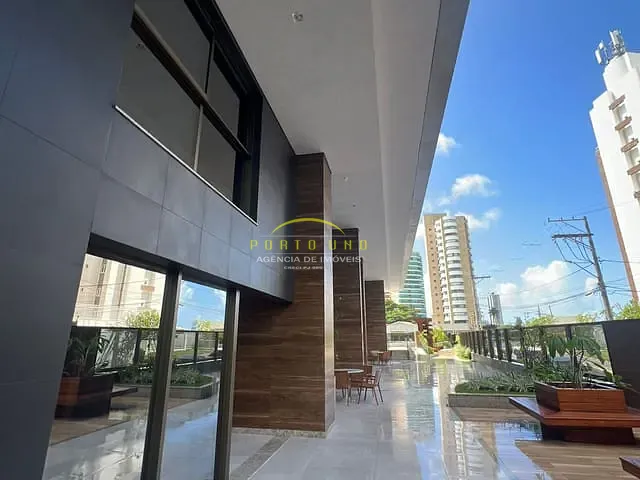 Apartamento com 210m² 4 quartos e 5 banheiros, à venda, no bairro Barra em Salvador