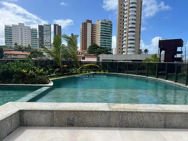 Apartamento com 210m² 4 quartos e 5 banheiros, à venda, no bairro Barra em Salvador